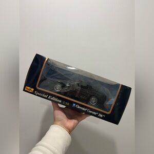 MAISTO 1:18 Chevy Corvette ZO6 — BLACK — NEW IN BOX — BOX HAS WEAR